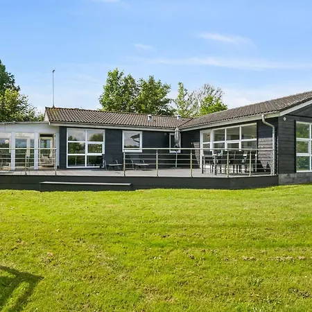 Nyaraló Peder - 950m From The Sea By Interhome *